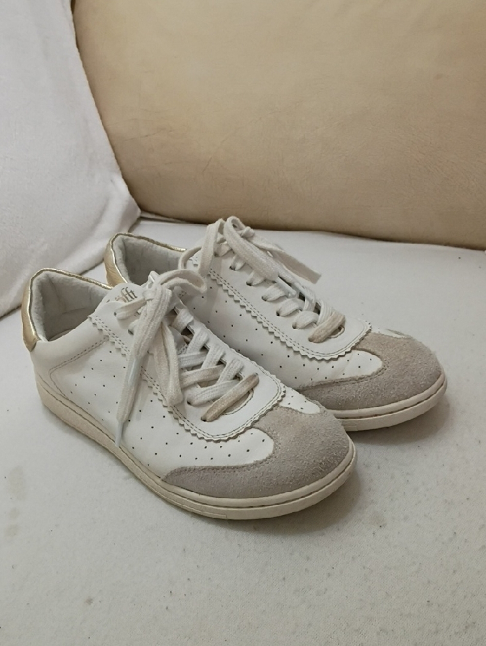 Sofft White and Light Gray Leather & Suede Sneakers